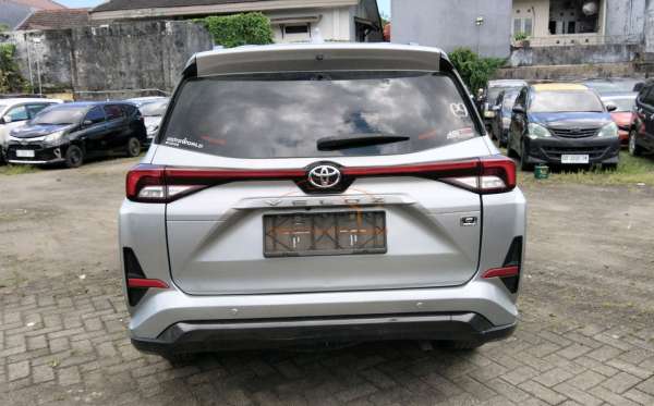 TOYOTA AVANZA VELOZ
