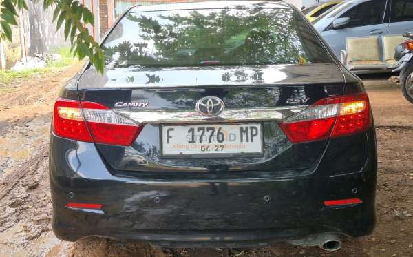 TOYOTA CAMRY V