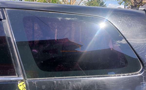 TOYOTA INNOVA E