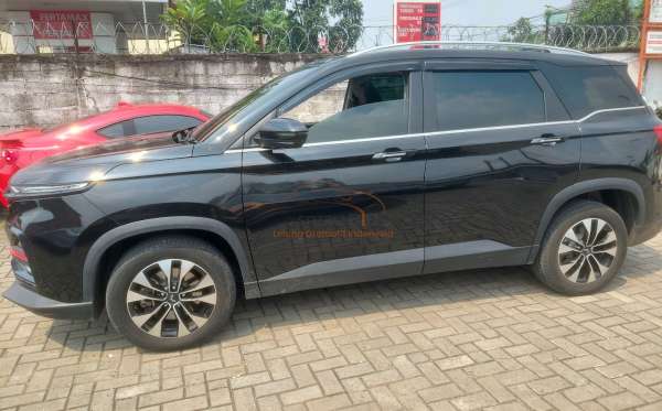 WULING  ALMAZ Almaz 1.5LT LUX + SC CVT (4X2) A/T