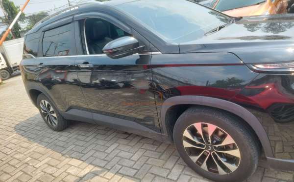 WULING  ALMAZ Almaz 1.5LT LUX + SC CVT (4X2) A/T