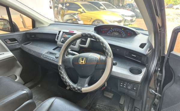 HONDA FREED GB3 1.5 E