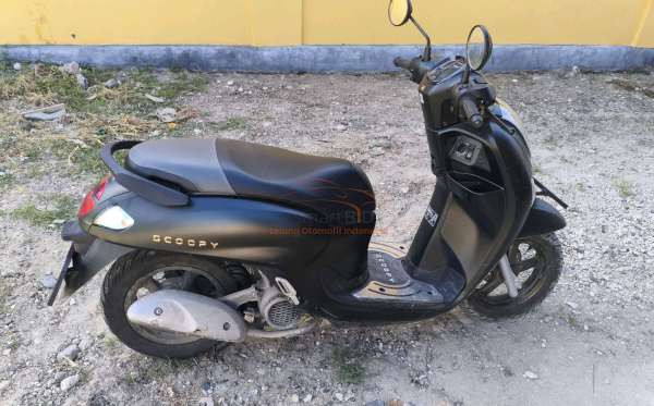 HONDA  SCOOPY