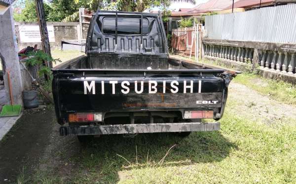 MITSUBISHI  L 300  PU