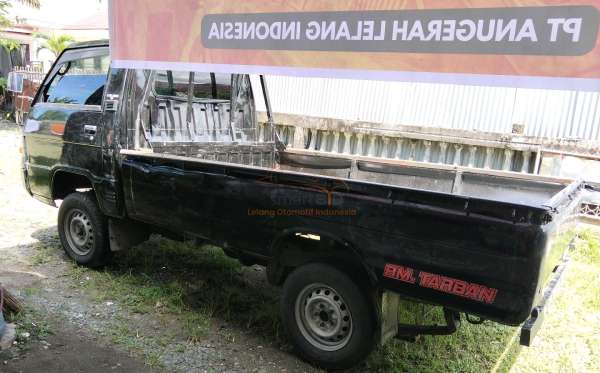 MITSUBISHI  L 300  PU