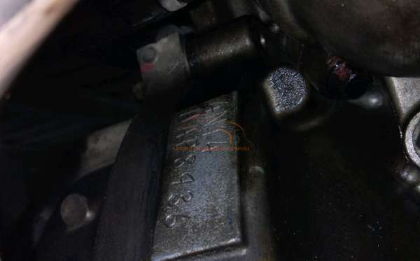 MITSUBISHI  L 300  PU