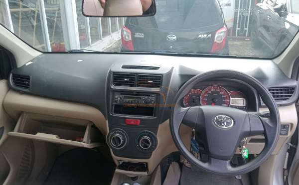 TOYOTA AVANZA 1.3 G