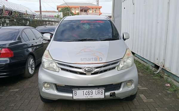 DAIHATSU XENIA