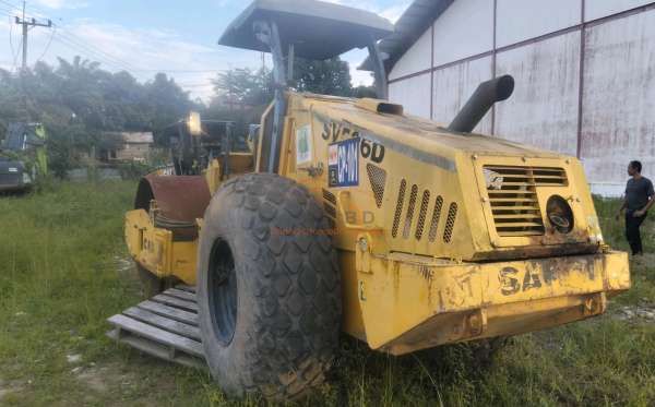 SAKAI VIBRATING ROLLER 5V526D