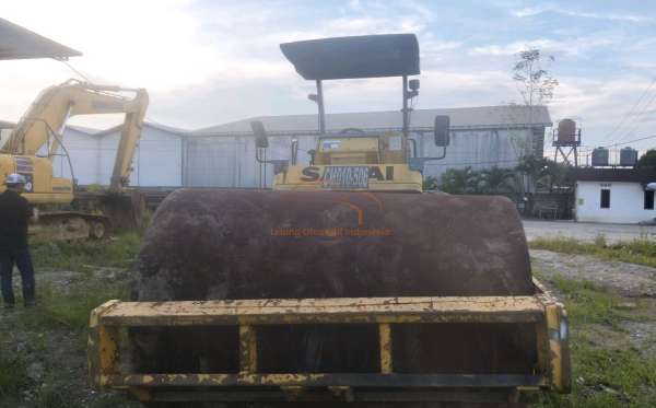 SAKAI VIBRATING ROLLER 5V526D