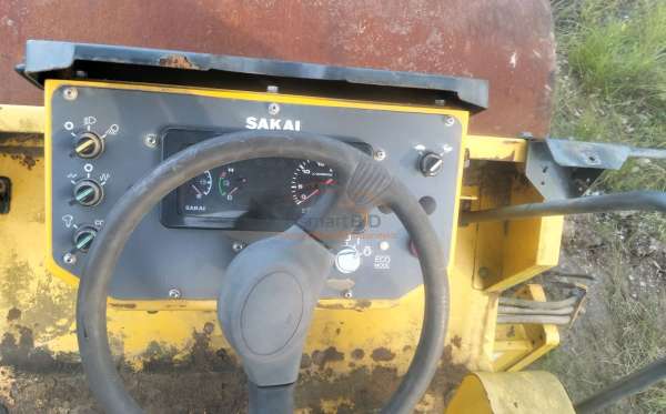 SAKAI VIBRATING ROLLER 5V526D