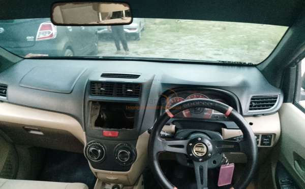 TOYOTA AVANZA 1.3 G
