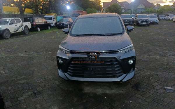 TOYOTA AVANZA