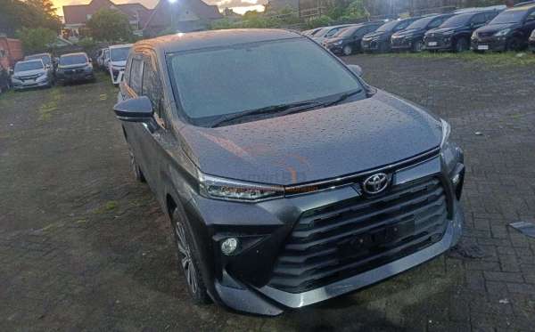 TOYOTA AVANZA