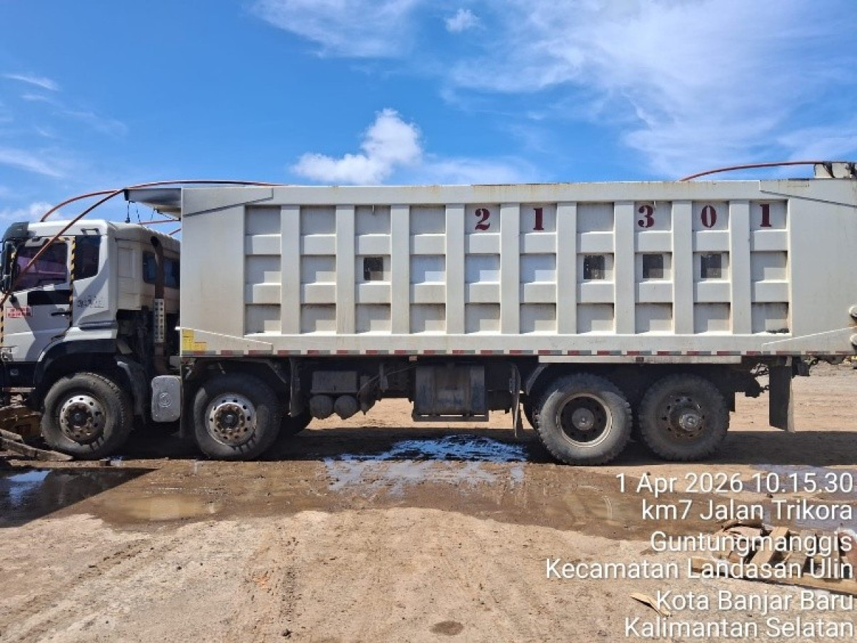 DONGFENG DUMP TRUCK  12 RODA