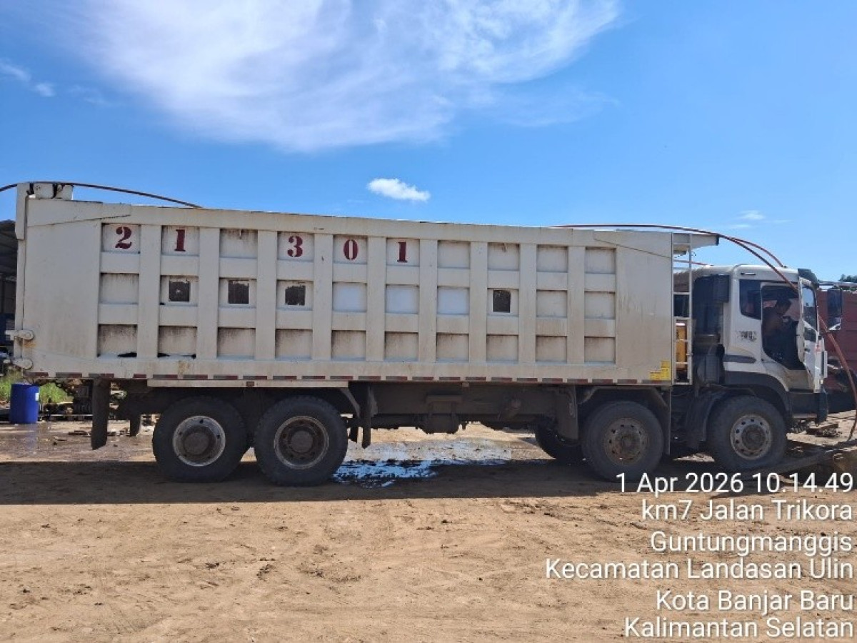 DONGFENG DUMP TRUCK  12 RODA