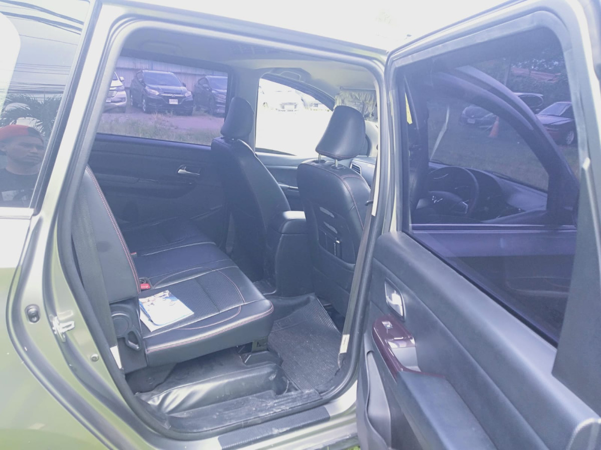 WULING  CONFERO  S 1.5C