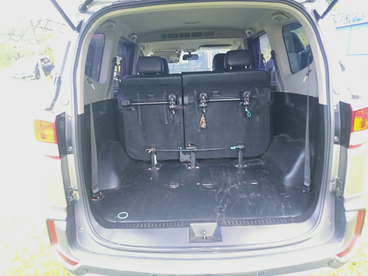 WULING  CONFERO  S 1.5C