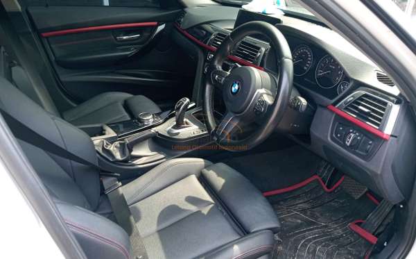 BMW 320I CKD AT