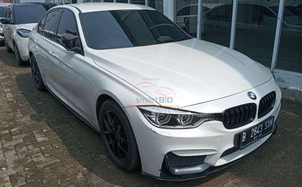 BMW 320I CKD AT