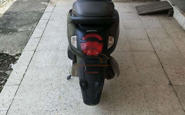 HONDA  SCOOPY PRESTIGE