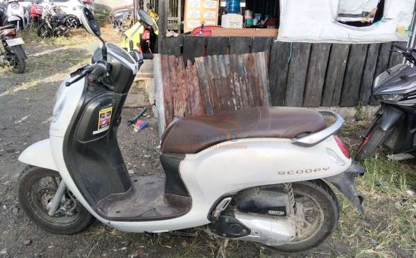 HONDA SCOOPY