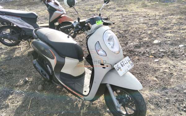 HONDA SCOOPY PRESTIGE