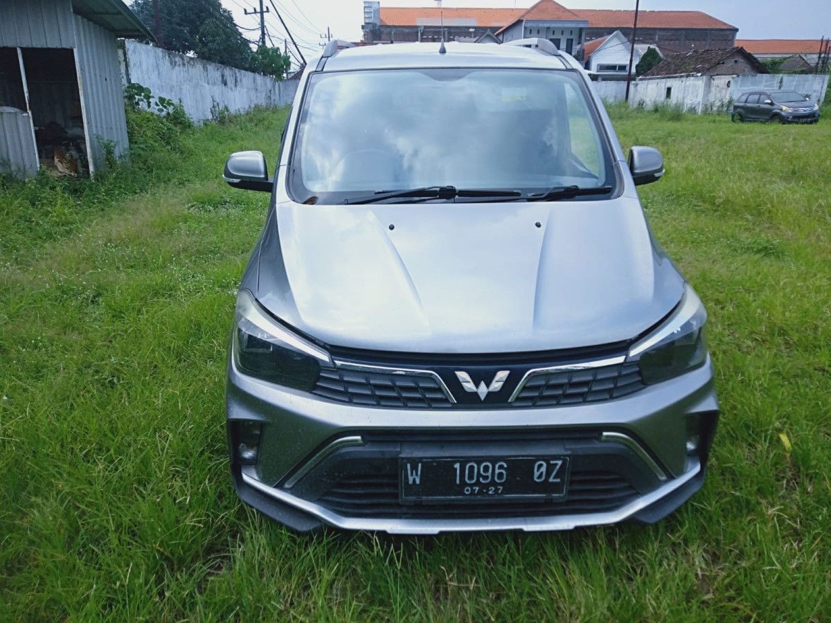 WULING  CONFERO  S 1.5C