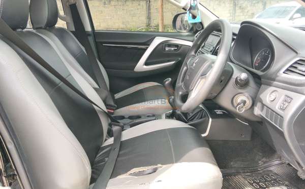 MITSUBISHI PAJERO SPORT 2.5L GLX (4X4)