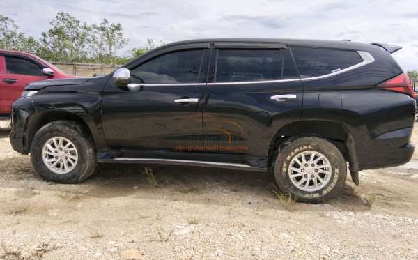 MITSUBISHI PAJERO SPORT 2.5L GLX (4X4)