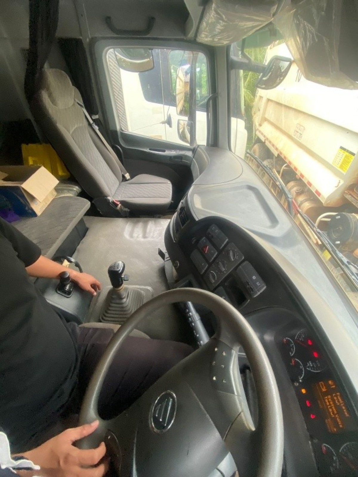 FOTON DUMP TRUCK 6X4 380 HP