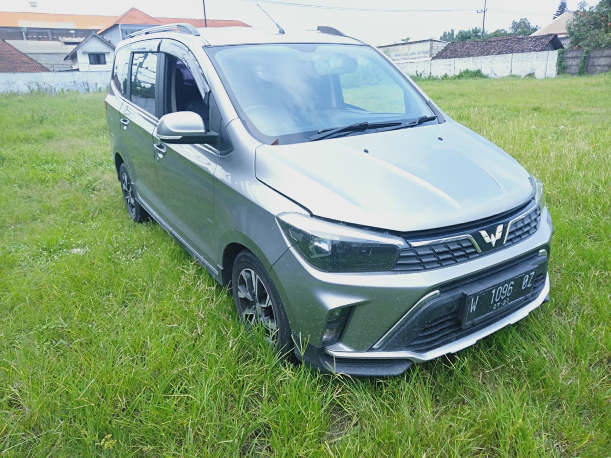 WULING  CONFERO  S 1.5C