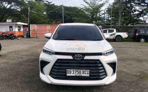 TOYOTA AVANZA 1.3 E