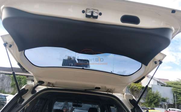 TOYOTA AVANZA 1.3 E