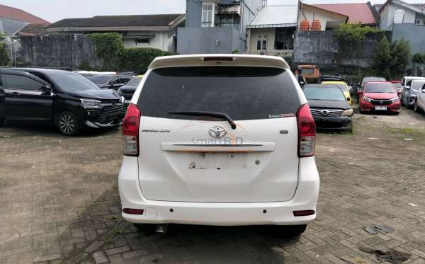 TOYOTA AVANZA