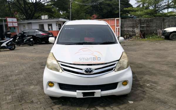 TOYOTA AVANZA