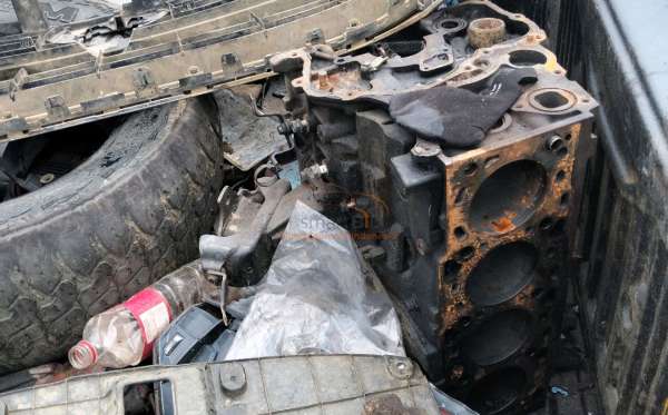 TOYOTA HILUX 2.4G DC 4X4