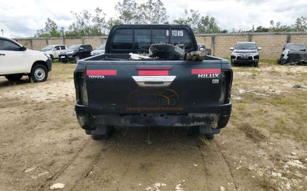 TOYOTA HILUX 2.4G DC 4X4