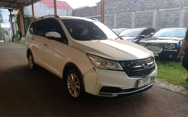 WULING CORTEZ 1.5ST LUX CVT