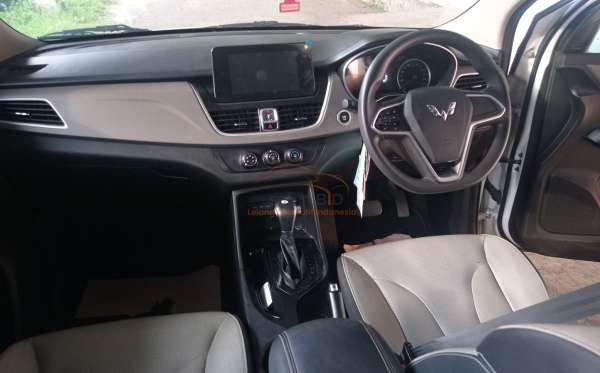WULING CORTEZ 1.5ST LUX CVT