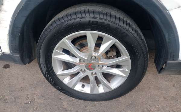 WULING CORTEZ 1.5ST LUX CVT