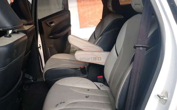 WULING CORTEZ 1.5ST LUX CVT