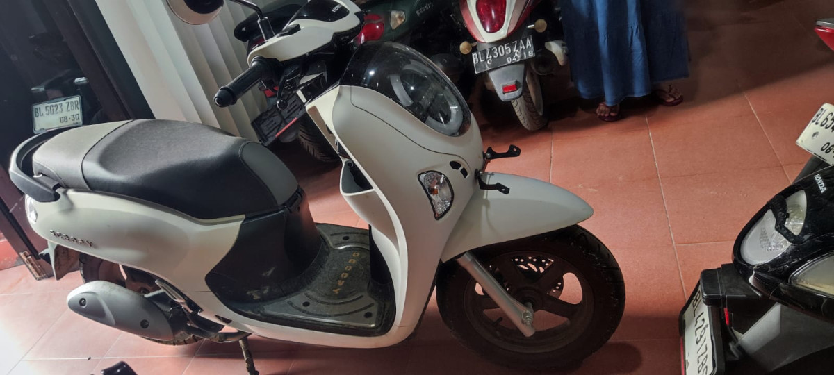 HONDA SCOOPY PRESTIGE