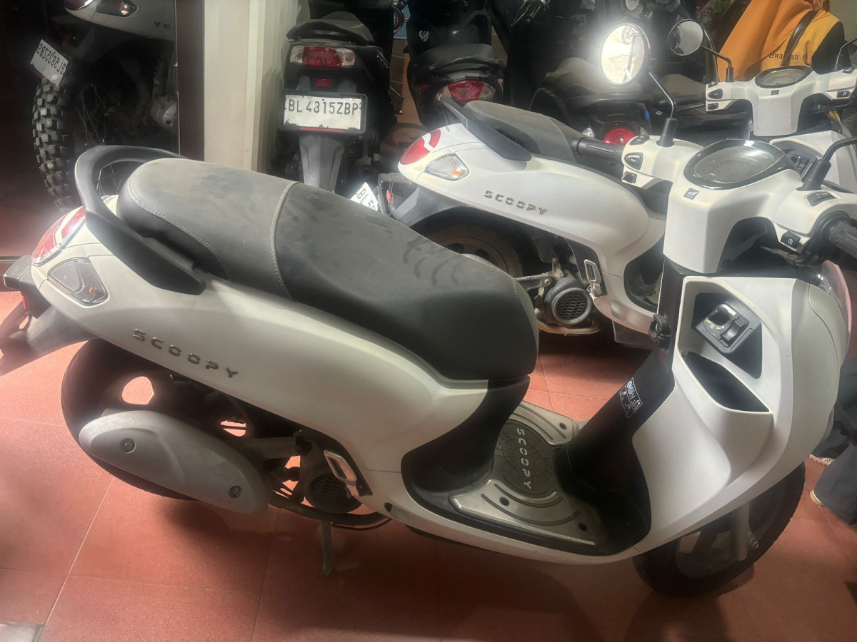 HONDA SCOOPY PRESTIGE