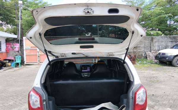 DAIHATSU AYLA 1.0 X