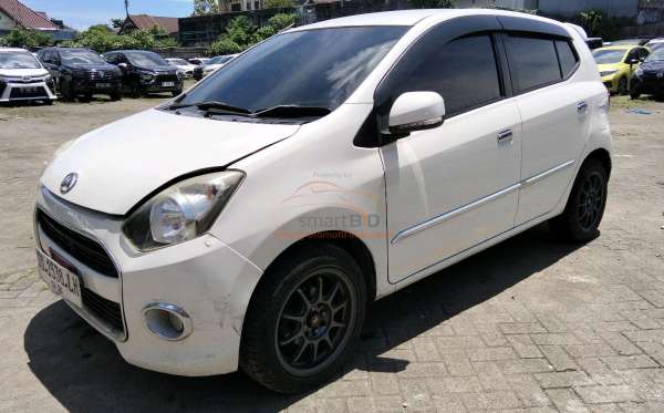 DAIHATSU AYLA 1.0 X