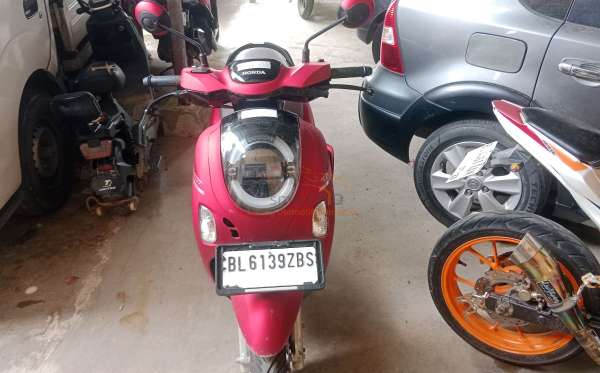 HONDA  SCOOPY PRESTIGE