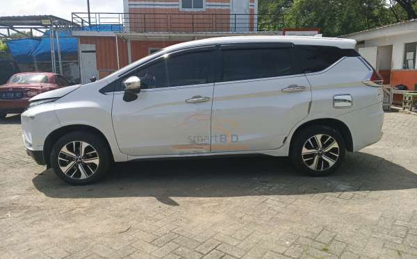 MITSUBISHI XPANDER EXCEED