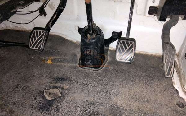 SUZUKI  CARRY  CX PICK UP