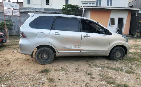 TOYOTA AVANZA